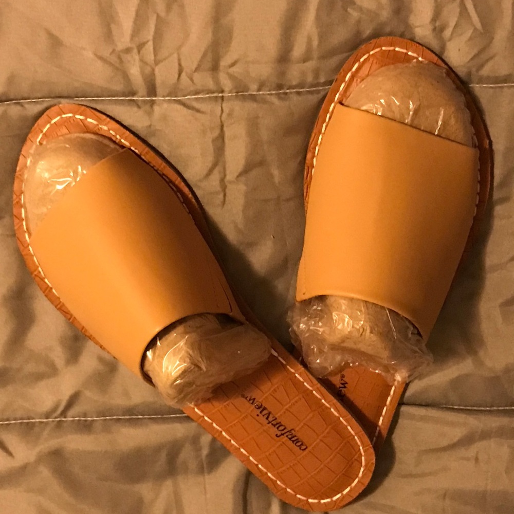 Tan, Open-toed, Slip-on Sandals!